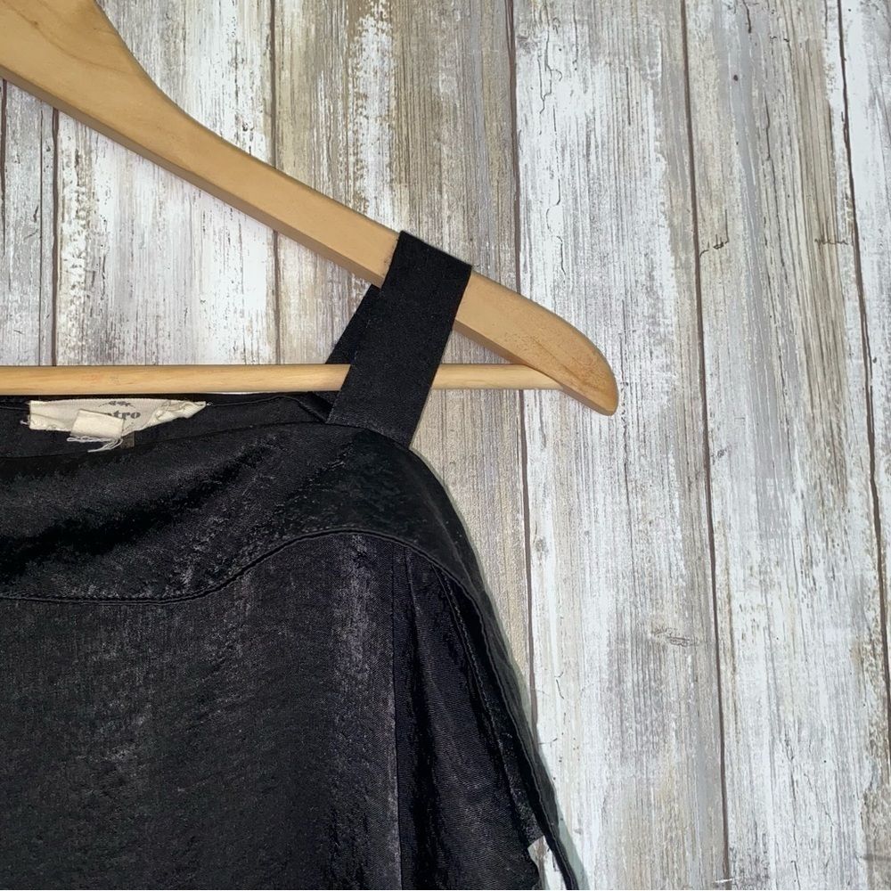 Entro Black Strap Open Shoulder Blouse - Picture 2 of 6